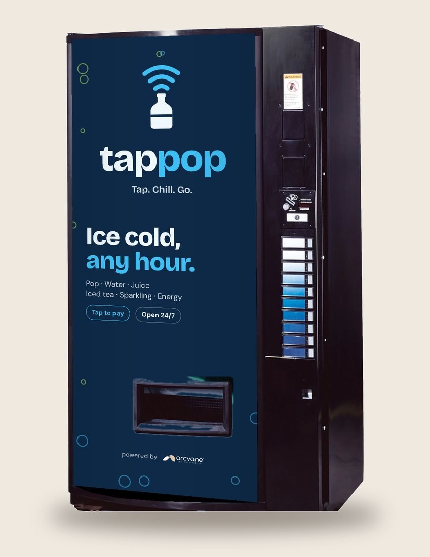 Cold drinks machine with a full TapPop door panel